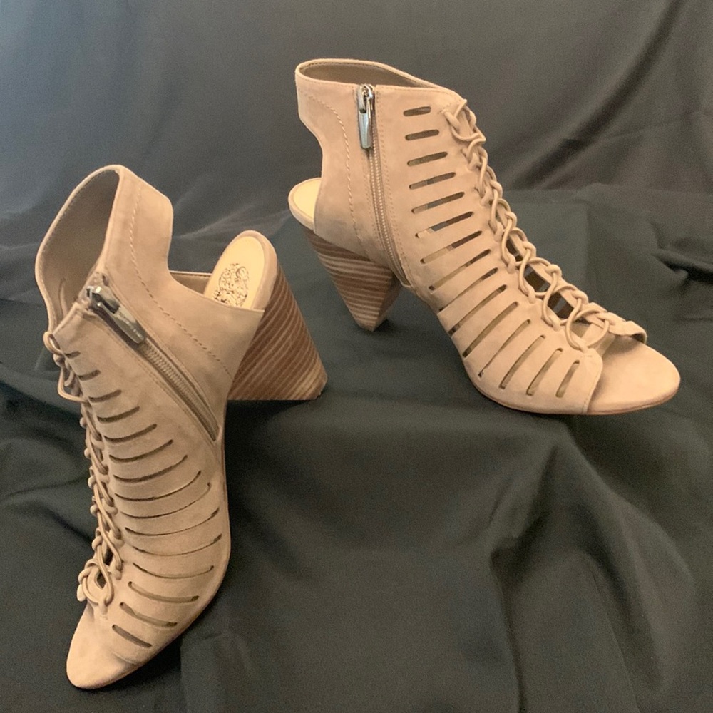 NWT..Vince Camuto size 9 Laced suede tan booties